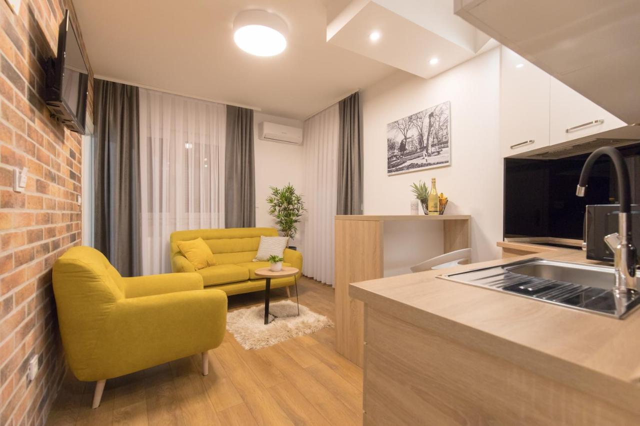 Apartmani I Sobe Pejacevic Osijek Exteriör bild
