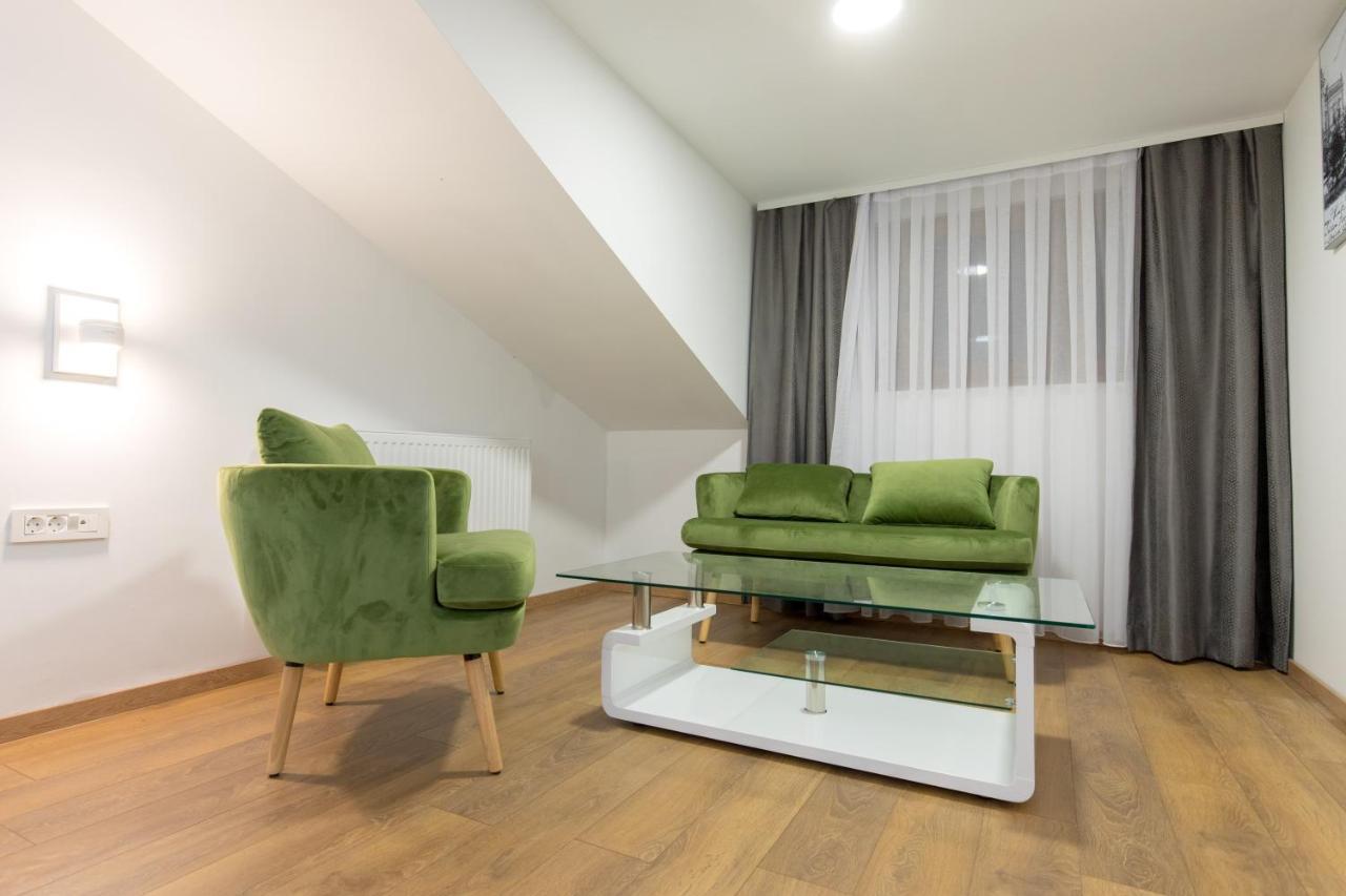 Apartmani I Sobe Pejacevic Osijek Exteriör bild
