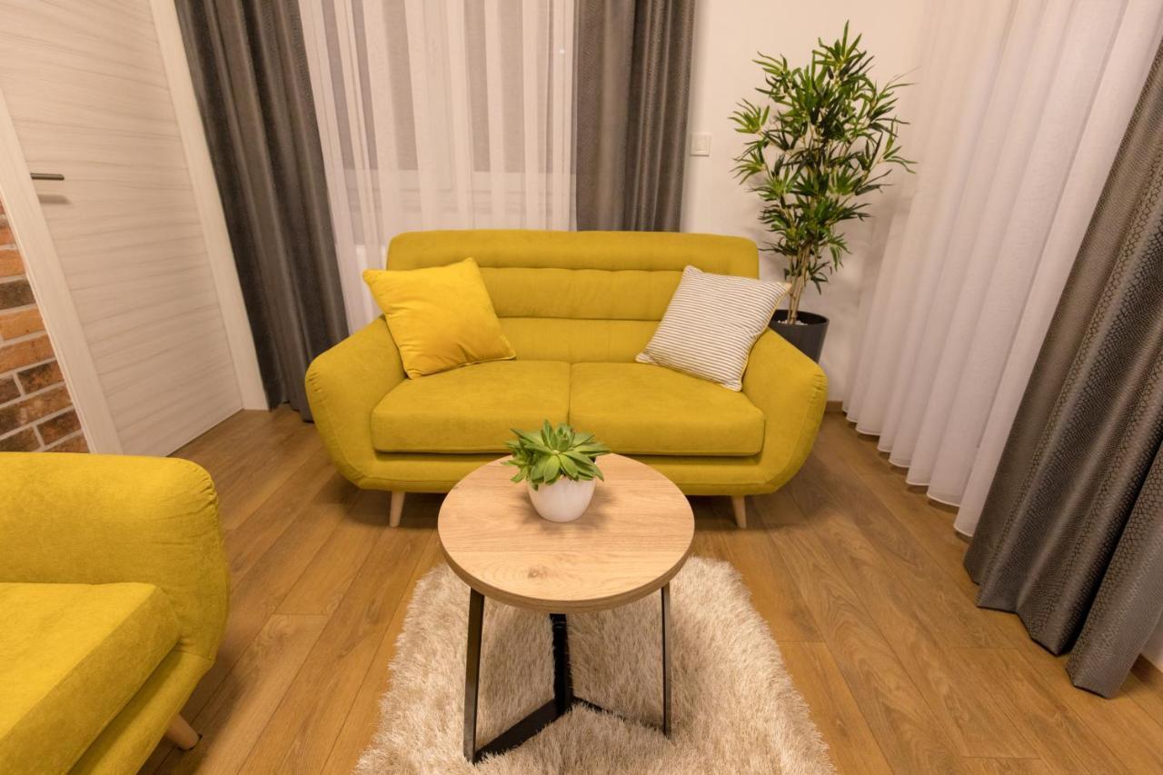 Apartmani I Sobe Pejacevic Osijek Exteriör bild