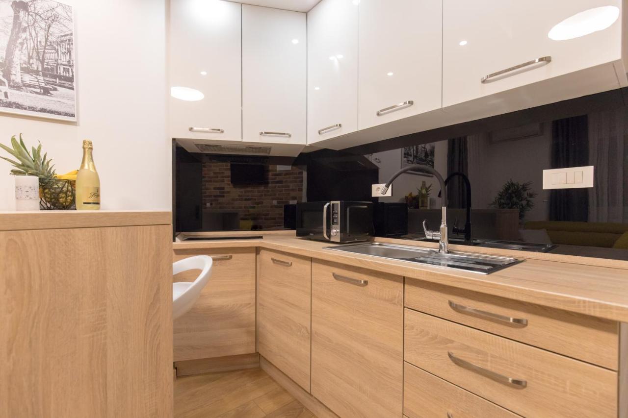 Apartmani I Sobe Pejacevic Osijek Exteriör bild